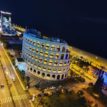 Luxury Apartments 巴统 外观 照片