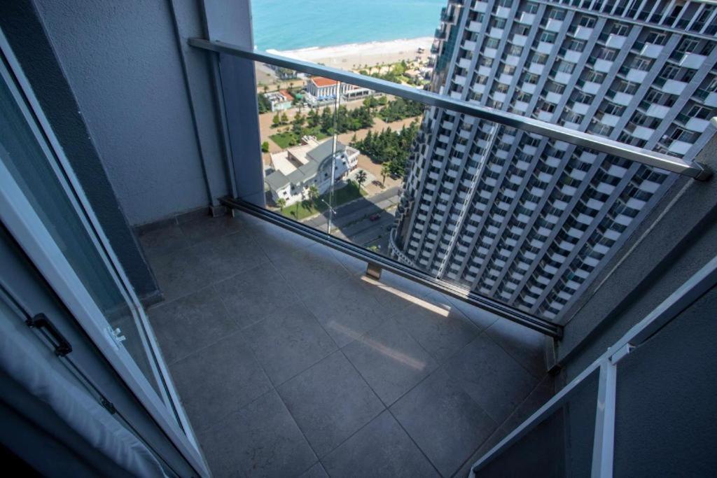 Luxury Apartments 巴统 外观 照片