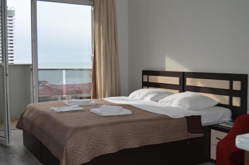 Luxury Apartments 巴统 外观 照片
