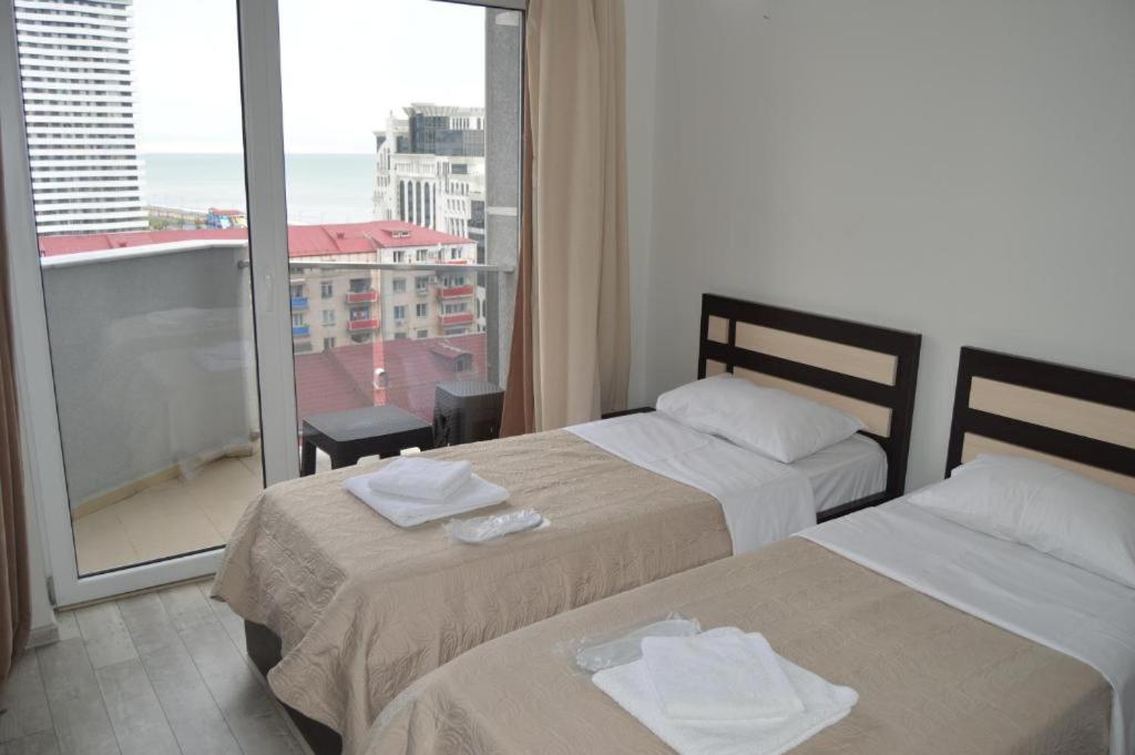 Luxury Apartments 巴统 外观 照片