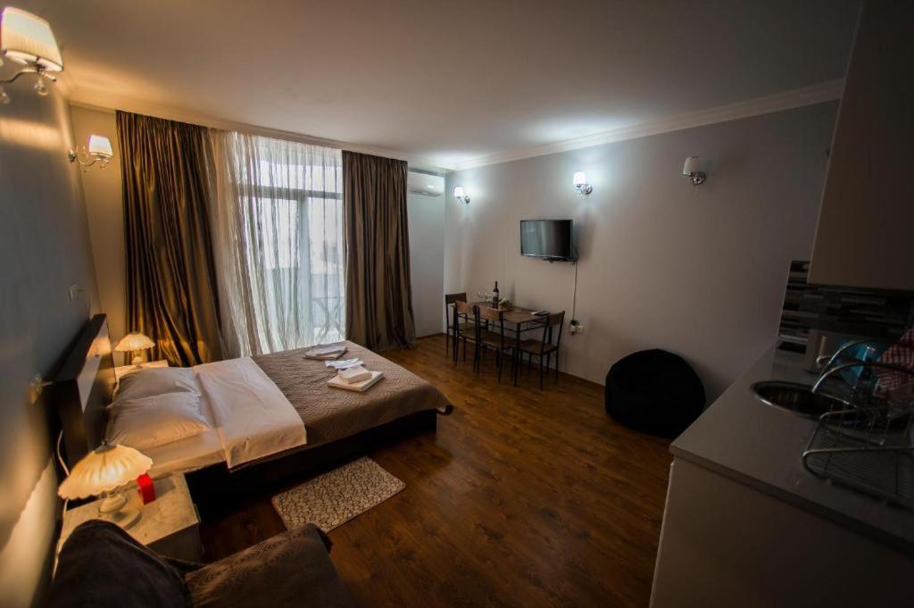 Luxury Apartments 巴统 外观 照片
