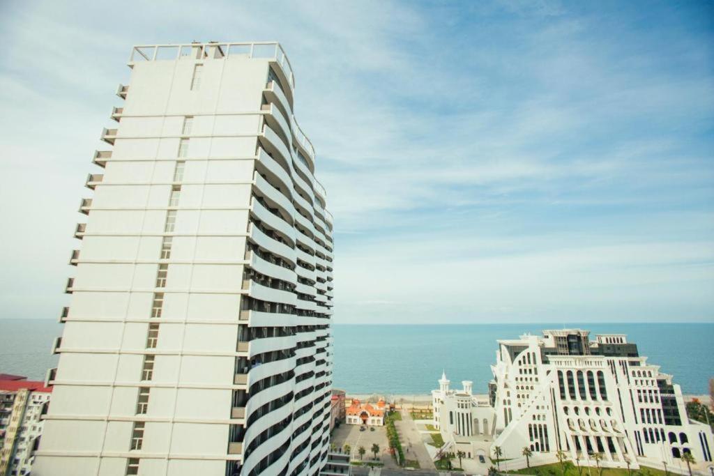 Luxury Apartments 巴统 外观 照片
