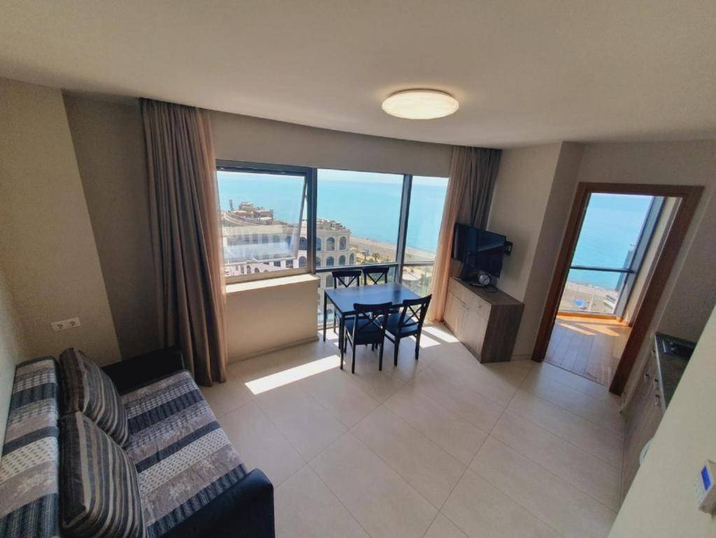 Luxury Apartments 巴统 外观 照片