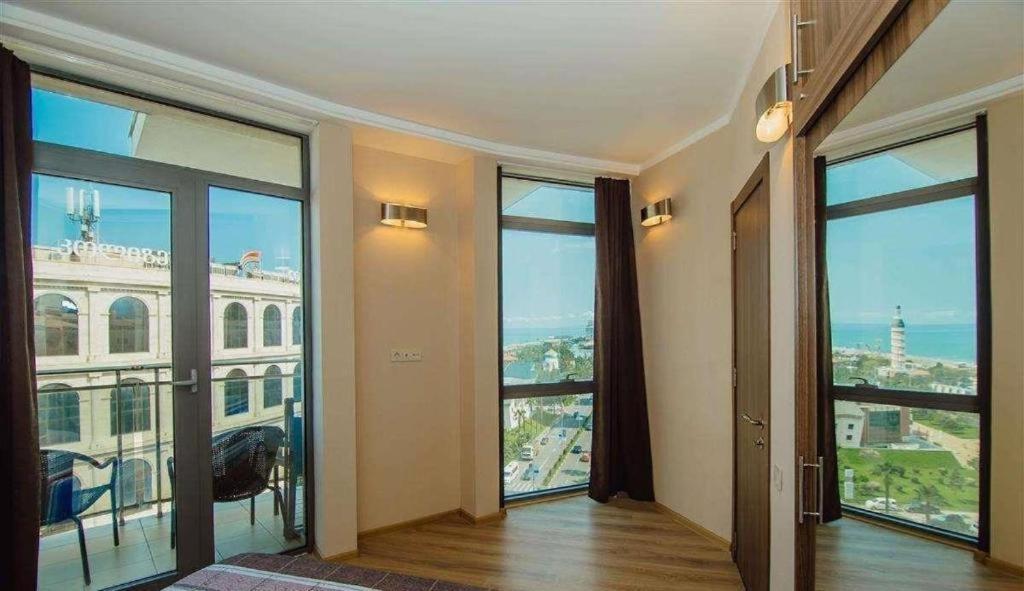 Luxury Apartments 巴统 外观 照片